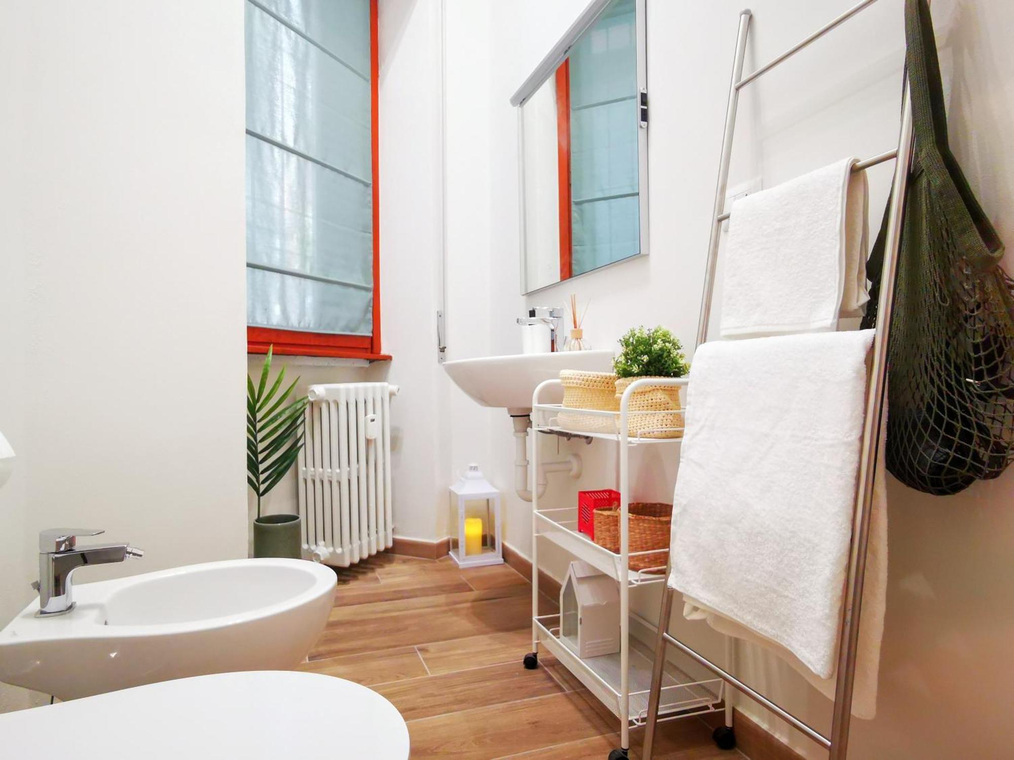 Spacious Apartment 50 Meters From The Metro Milan Room photo