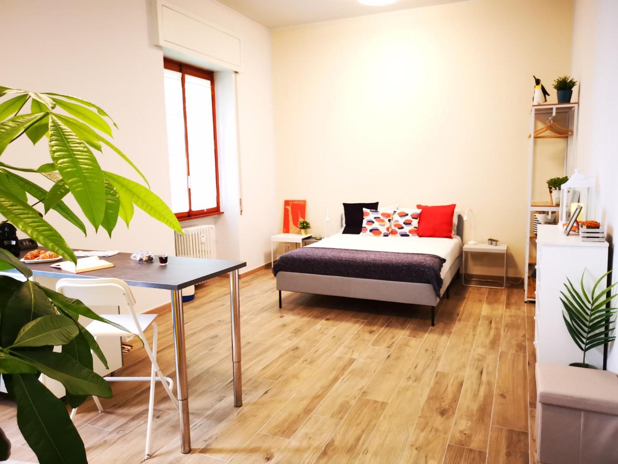Spacious Apartment 50 Meters From The Metro Milan Room photo
